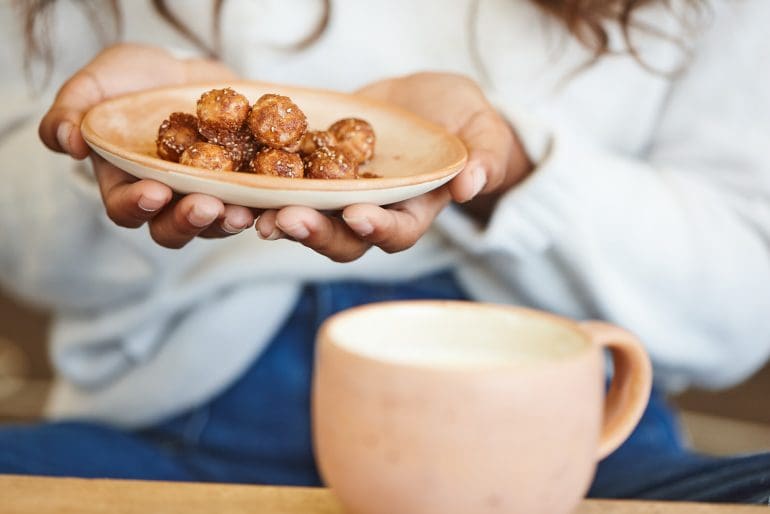 Warm spice infused macadamia milk