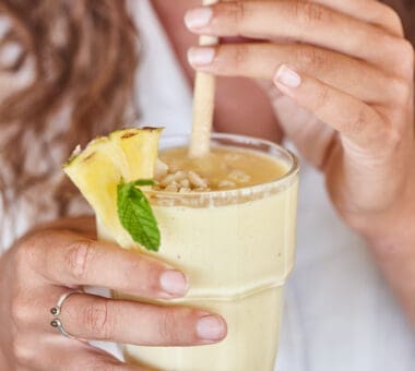Macadamia tropical breeze smoothie recipe