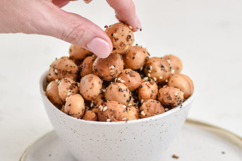 ‘Everything bagel’ seasoned macadamias recipe