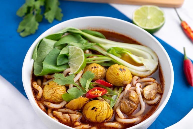Spicy chestnut noodle soup recipe