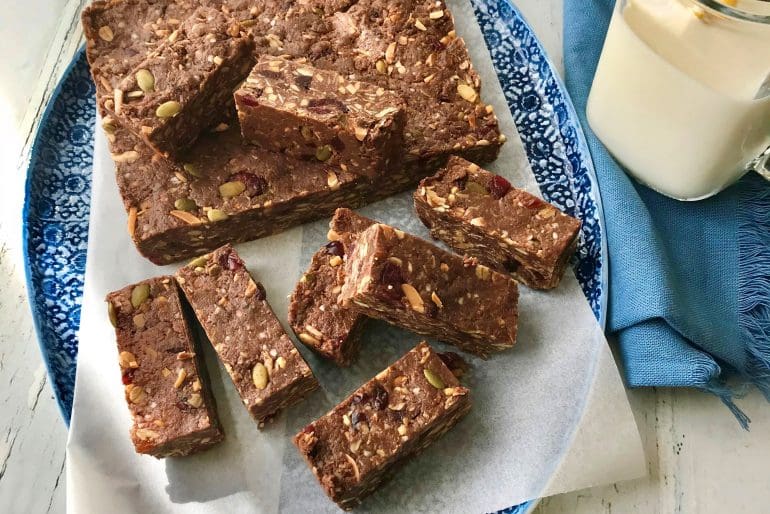 Yogurt dried fruit and nut bars