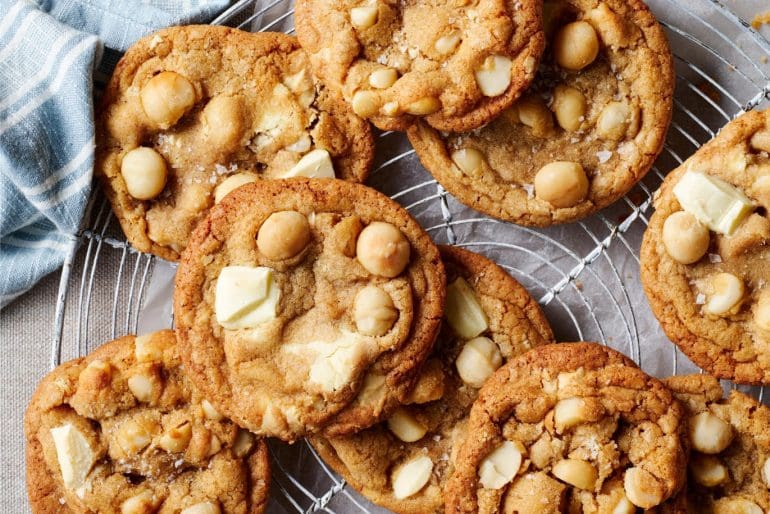 Macadamia and white chocolate cookies